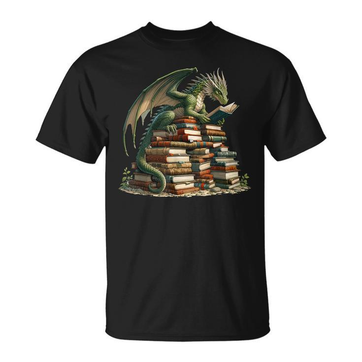 Distressed Bookworm Dragons Reading Book Dragons And Books T-Shirt