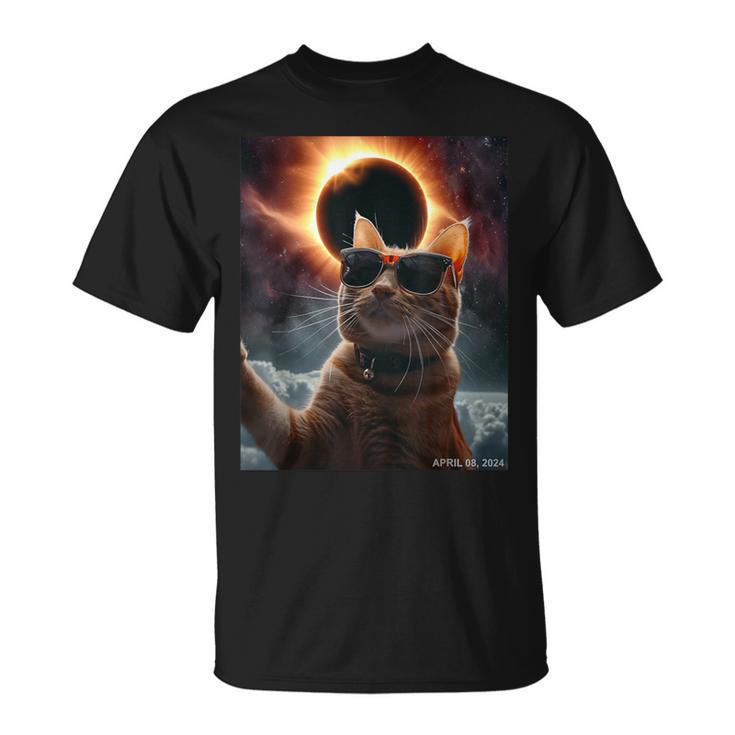 Cat Taking A Selfie With Solar Eclipse 2024 Glasses T-Shirt