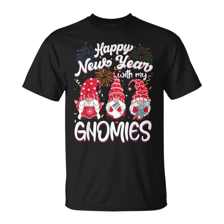 Happy New Year 2024 Gnomes Family Cheers Party New Years Eve T-Shirt