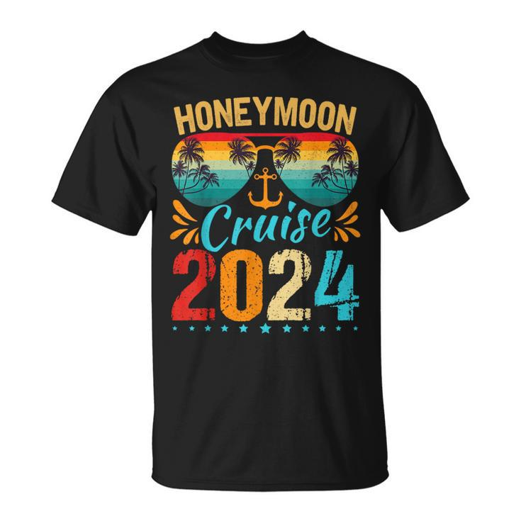 Honeymoon Cruise For Matching Couples 2024 Just Married T-Shirt