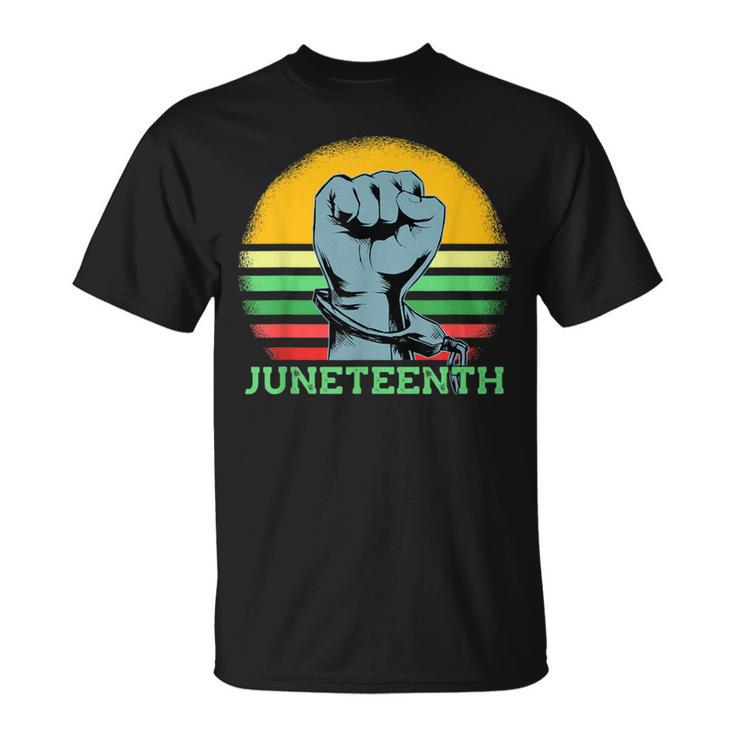 Junenth Raised Hand Broken Chains June 19 1865 Meme T-Shirt