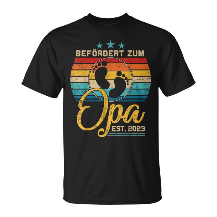 Promote To Grandpa 2023 Vintage Ich Werde Opa 2023 Loading T-Shirt