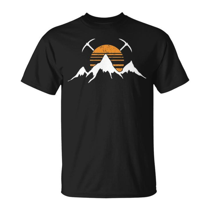 Retro Mountain Ice Climbing Bouldering T-Shirt