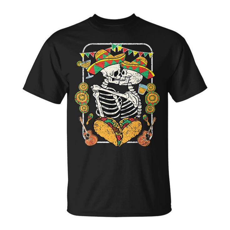 Skeleton Kissing Cinco De Mayo Mexican Sombrero Taco Heart T-Shirt