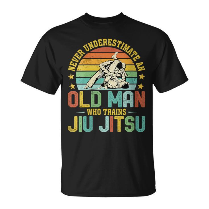 Never Underestimate An Old Man Who Trains Jiu Jitsu Mens T-Shirt