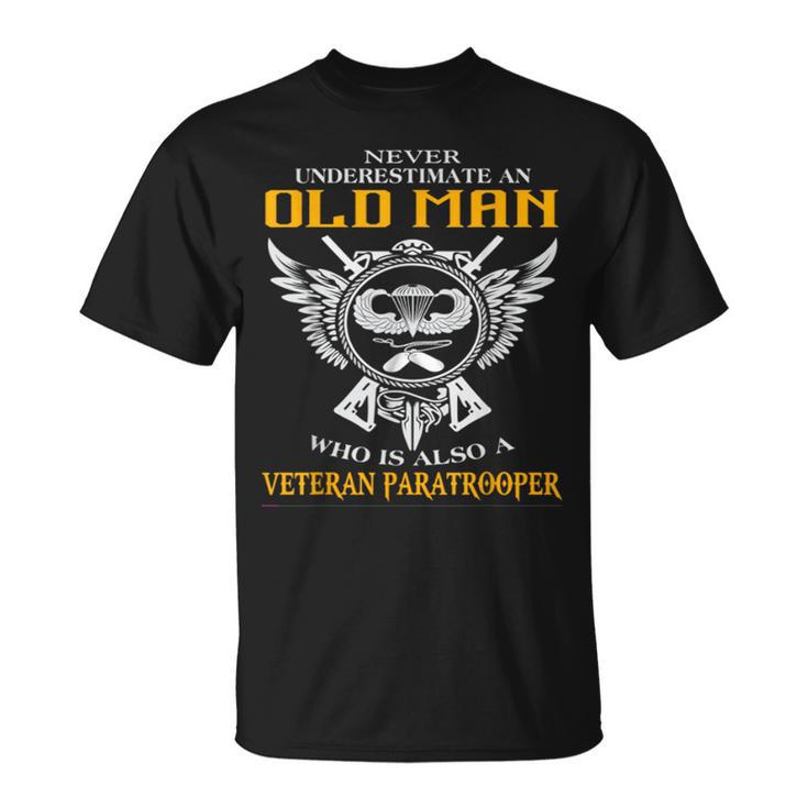 Never Underestimate An Old Man Veteran  T-Shirt