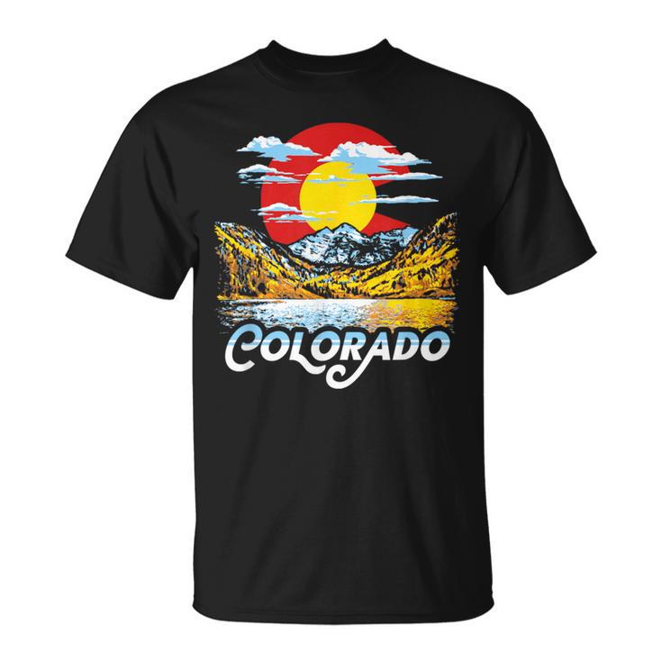 Vintage Colorado Flag Maroon Bells Retro Mountains Graphic T-Shirt