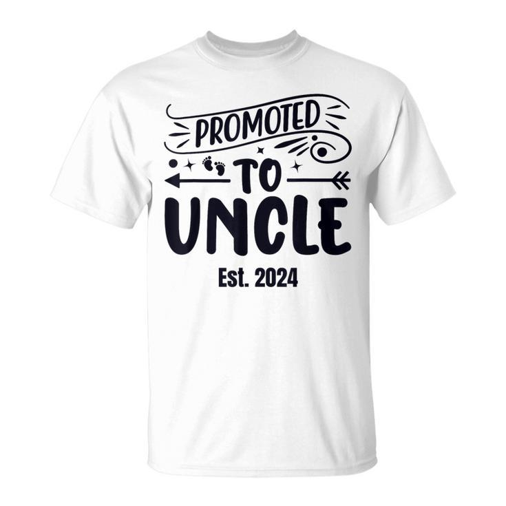 Promoted To Uncle 2024 Soon To Be Uncle Mens T-Shirt