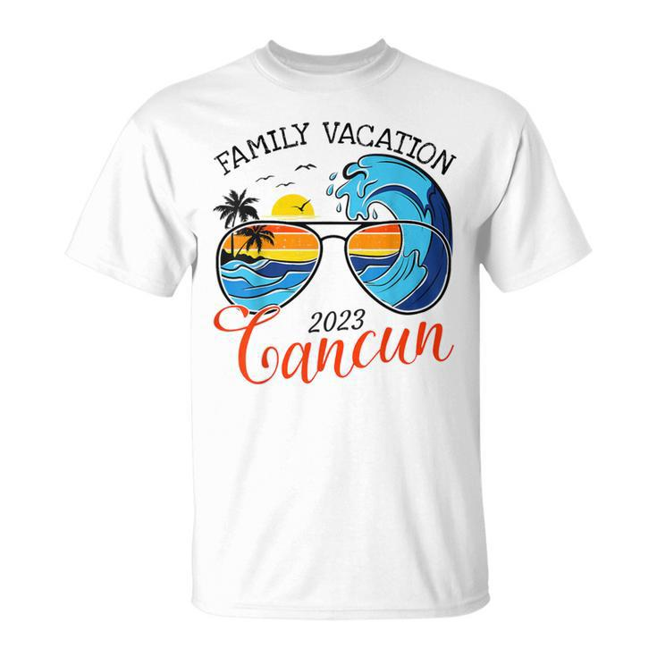 Vacay Mode Family Squad Group Family Vacation Cancun 2023 T-Shirt