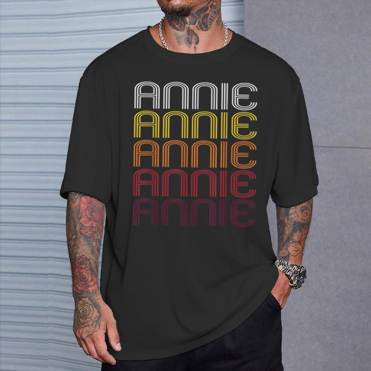 Annie Retro Wordmark Pattern – Vintage Style T-Shirt Geschenke für Ihn