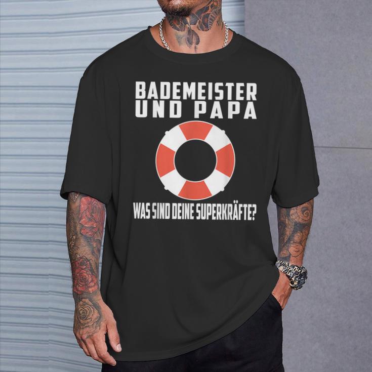 Bademeister Papa Was Sind Deine Superkräfte Schwimmbad T-Shirt Geschenke für Ihn