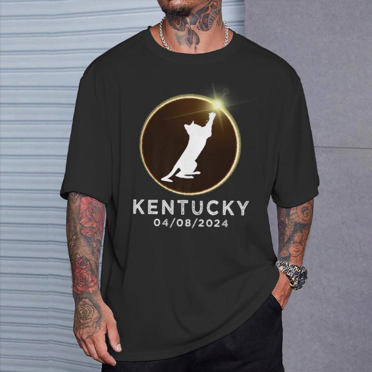 Cat Playing Fire Ring Total Solar Eclipse 2024 Kentucky T-Shirt Gifts for Him