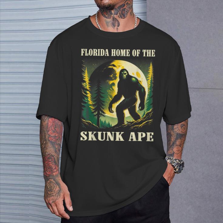 Classic Florida Of The Skunk Ape Cute Animal Pet Monsters T-Shirt Gifts for Him