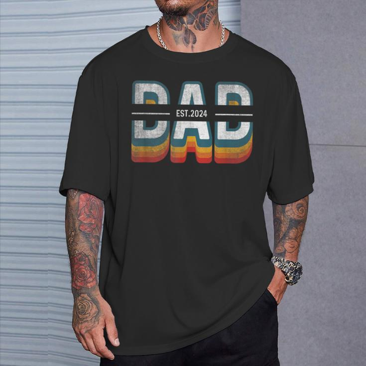 Dad Est 2024 New Dad 2024 Father's Day Expect Baby 2024 T-Shirt Gifts for Him