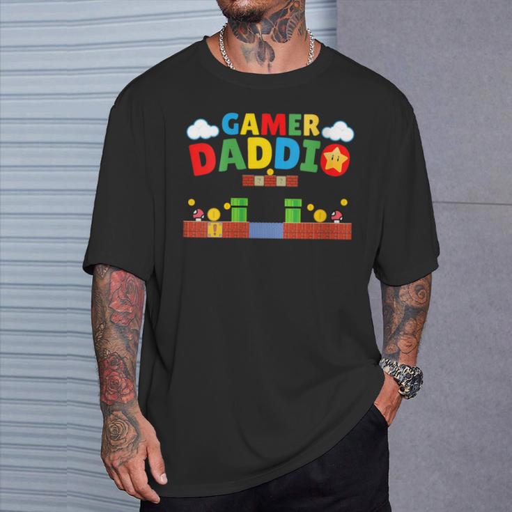 Damen Gamer-Papa Retro-Gamer-Vater-Nostalgiepapa Level Aufsteigen Mit-Ausschnitt T-Shirt Geschenke für Ihn