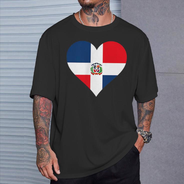 Dominican Republic Flag Heart Dominican Republic T-Shirt Gifts for Him