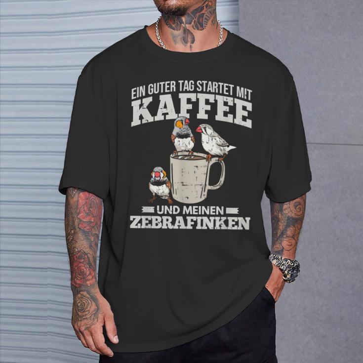 Ein Guter Tag Startet Kaffee Und Zebrafinch T-Shirt Geschenke für Ihn