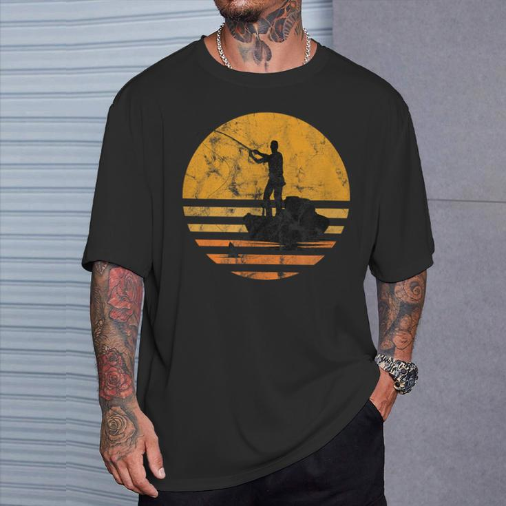 Fischer Vintage Fishing Rod Lake T-Shirt Geschenke für Ihn