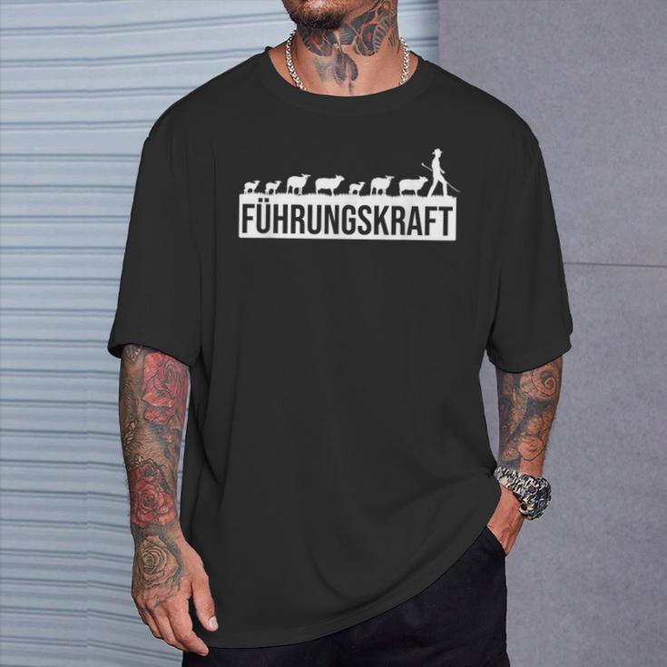 Führungskraft Von Schafen Schäferei Schafhirte Schafe German T-Shirt Geschenke für Ihn