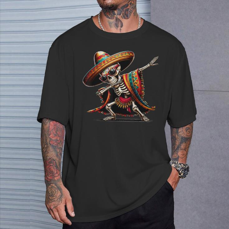 Dabbing Mexican Skeleton Poncho Cinco De Mayo Boys Men T-Shirt Gifts for Him