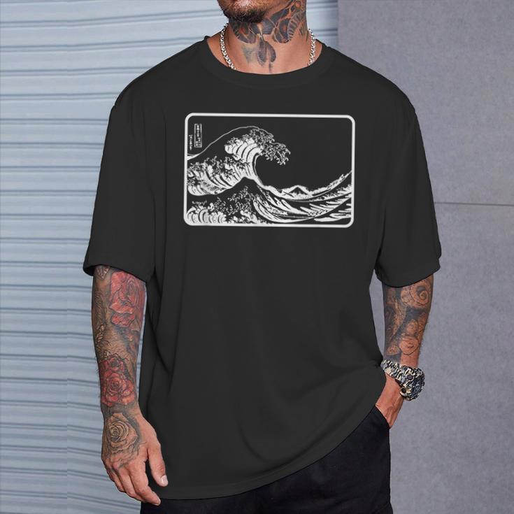 Great Wave Off Kanagawa Outline T-Shirt Gifts for Him