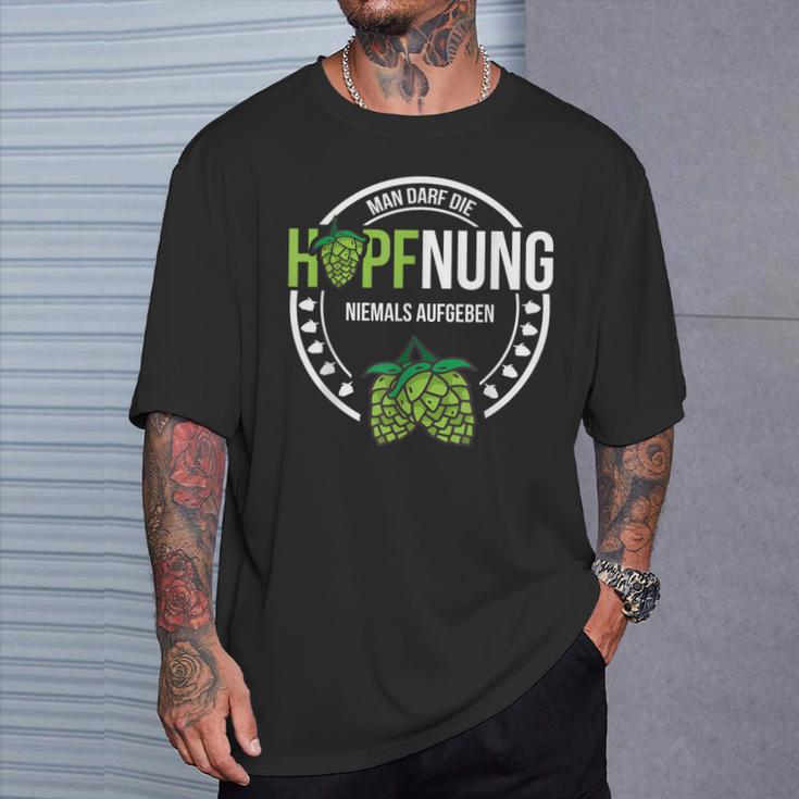 Hopfnung Nie Aufgeben Hoptimist Lustige Bier Spruch Geschenk T-Shirt Geschenke für Ihn