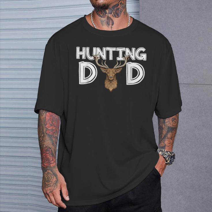 Hunting Dad Hunter Daddy Father's Day Hunting T-Shirt Gifts for Him
