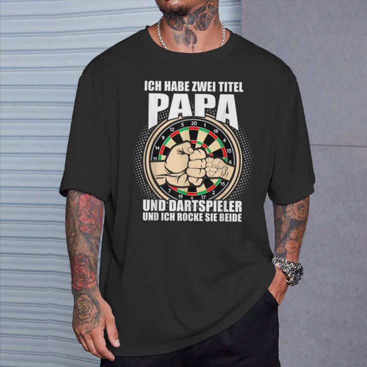 Ich Habe Zwei Titel Papa Und Dartspiel German T-Shirt Geschenke für Ihn