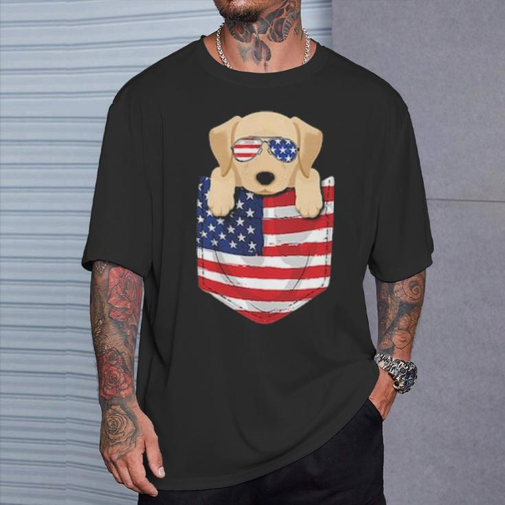 Labrador Dog Peeking Pocke Patriotic Father Men T-Shirt Gifts for Him