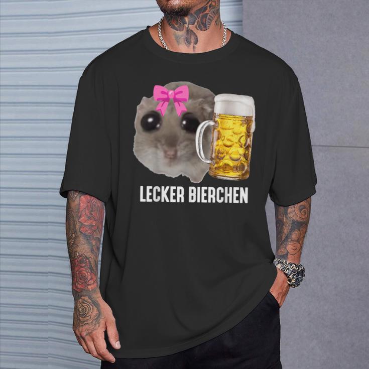 Lecker Bierchen X Sad Hamster Meme Bier Weizenbier Weißbier T-Shirt Geschenke für Ihn