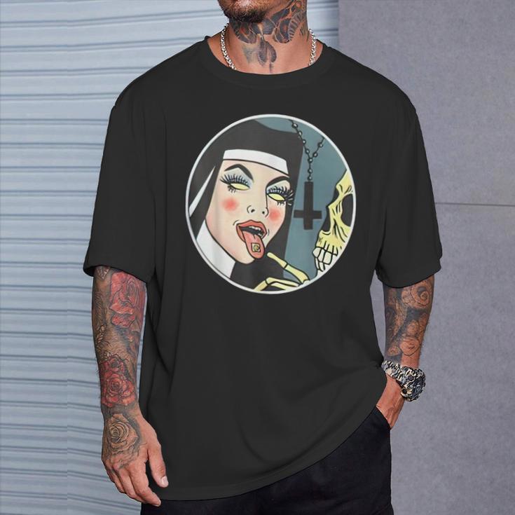 Lick Skull Unholy Nun Sexy Black T-Shirt Geschenke für Ihn