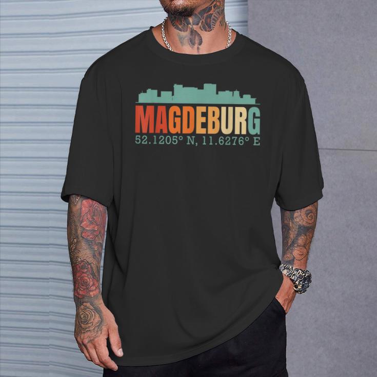 Magdeburg Skyline T-Shirt Geschenke für Ihn