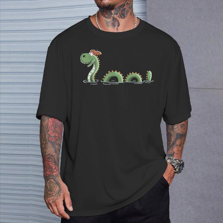 Nessie Loch Ness Monster For Scotland Friends T-Shirt Geschenke für Ihn