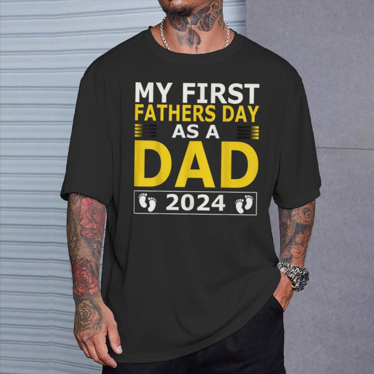 Proud Papa 1St Father’S Day 2024 & Grandpa Est 2024 T-Shirt Gifts for Him