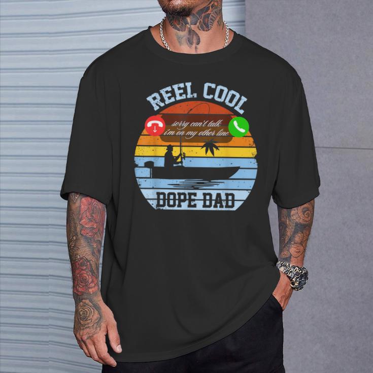 Reel Cool Fishing Dad Classic Black Men'sFather's T-Shirt Gifts for Him