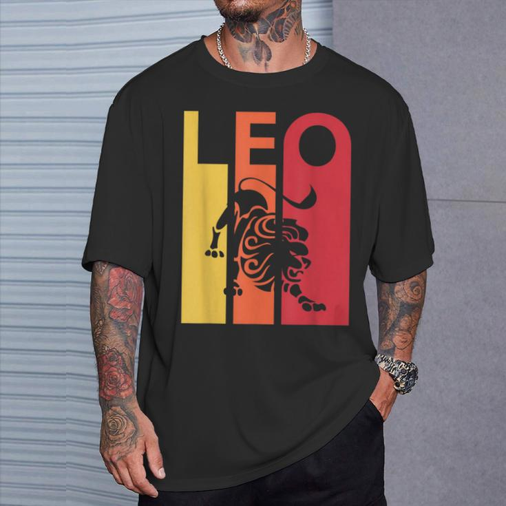 Retro Leo Zodiac Sign July August Birthday Vintage Leo T-Shirt Gifts for Him