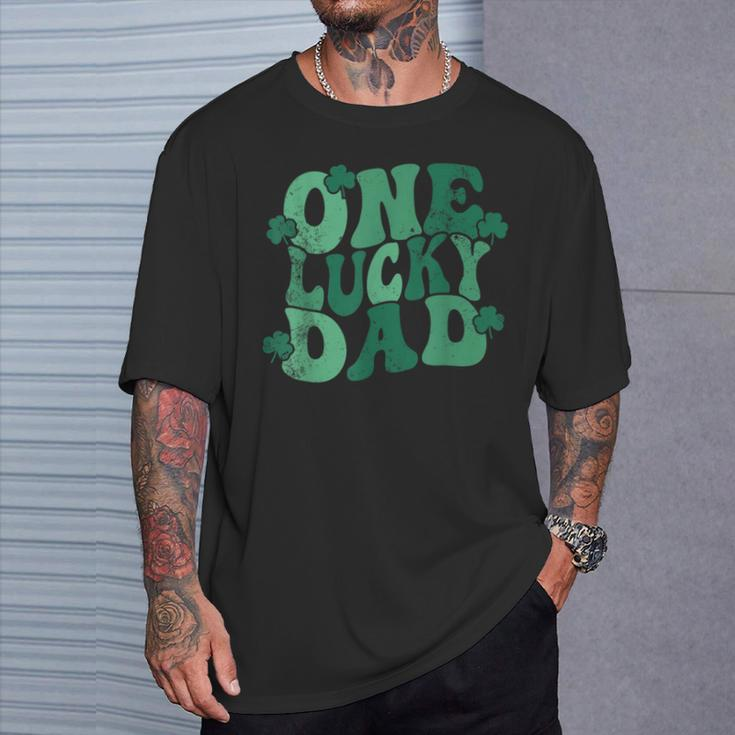 Retro One Lucky Dad St Patrick's Day Dad One Lucky Daddy T-Shirt Gifts for Him