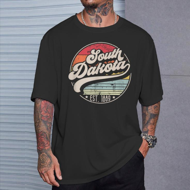 Retro South Dakota Home State Sd Cool 70S Style Sunset T-Shirt Gifts for Him