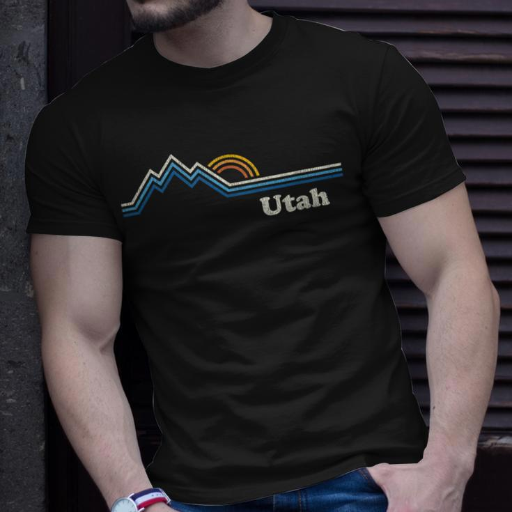 Retro UtahVintage Sunrise Mountains T-Shirt Gifts for Him