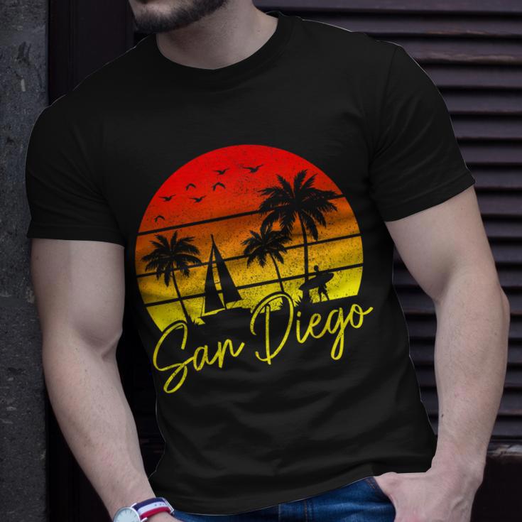 San Diego Vintage Sunset California Sailing Surfer San Diego T-Shirt Gifts for Him