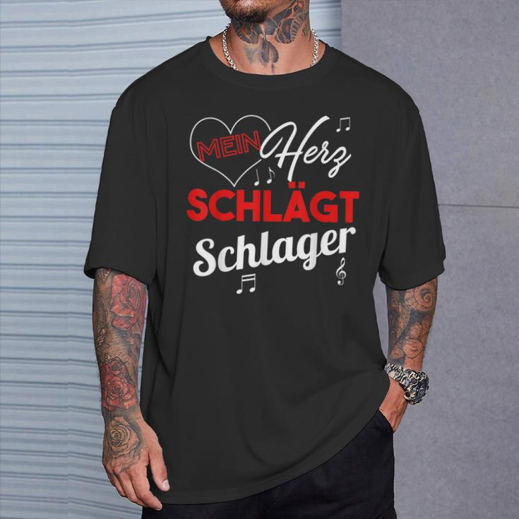 Schlagermusik-Fan T-Shirt: Mein Herz schlägt Schlager, Liebhaber-Shirt Geschenke für Ihn