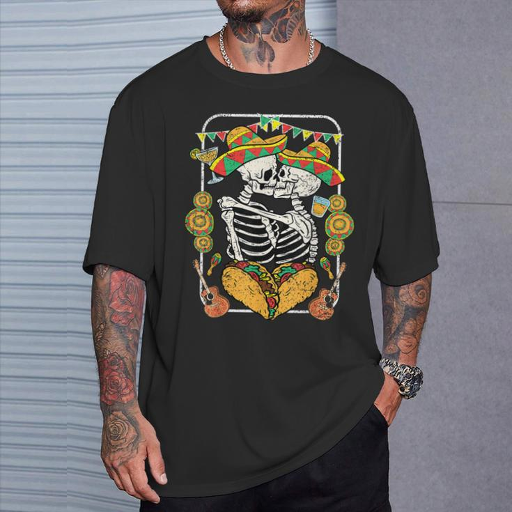 Skeleton Kissing Cinco De Mayo Mexican Sombrero Taco Heart T-Shirt Gifts for Him
