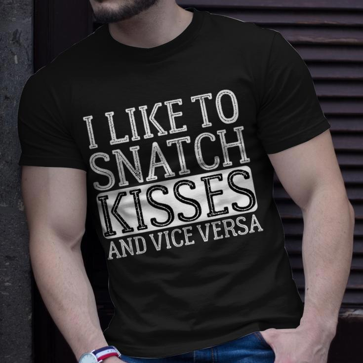 I Like To Snatch Kisses And Vice Versa Vintage Cute Couple T-Shirt Gifts for Him