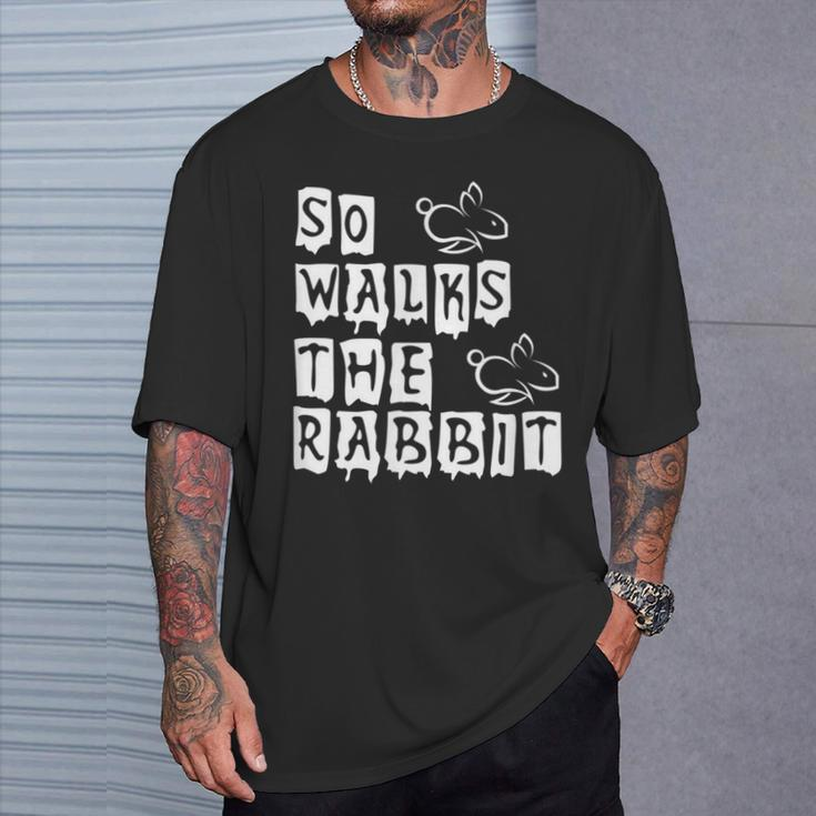 So Walks He Rabbit So Läuft Der Hase Denglisch Fun Saying T-Shirt Geschenke für Ihn