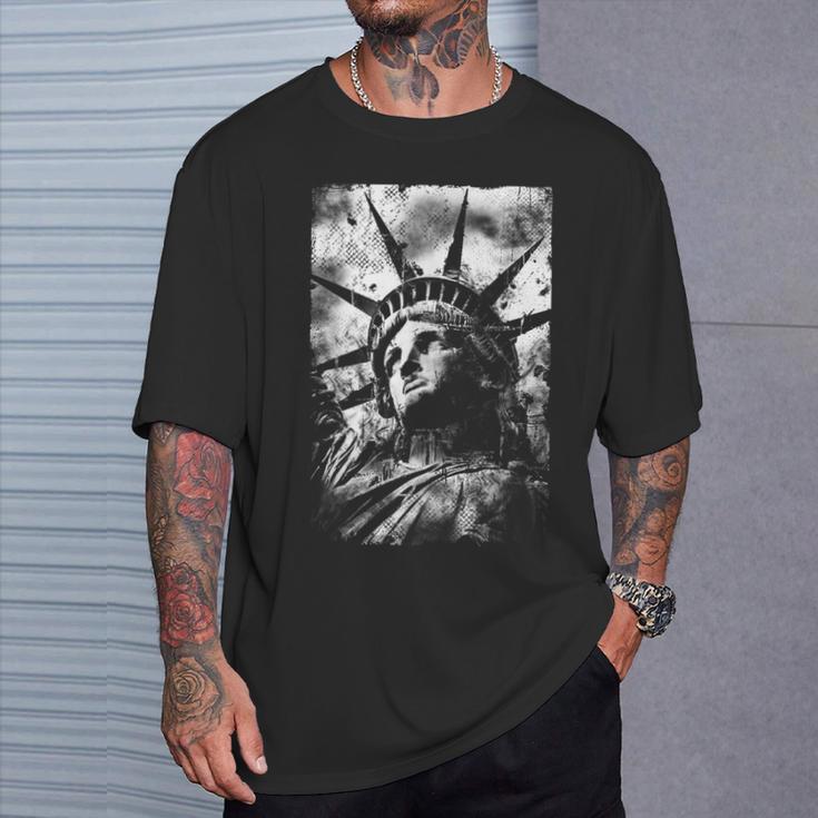 Statue Of Liberty Distressed Usa Graphic T-Shirt Gifts for Him