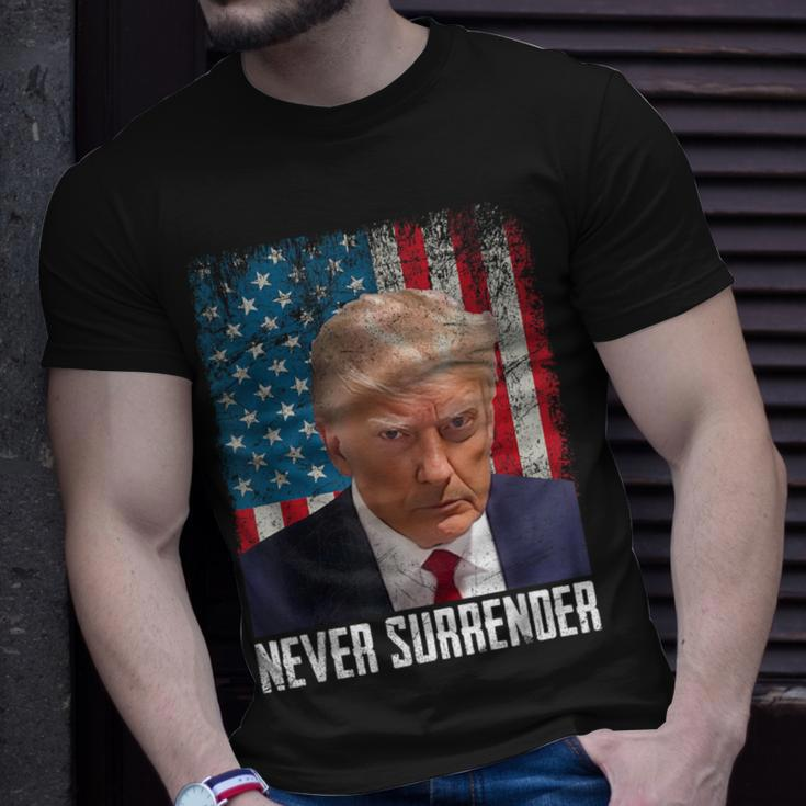 Never Surrender Trump Shot 2024 President American Flag T-Shirt Gifts for Him