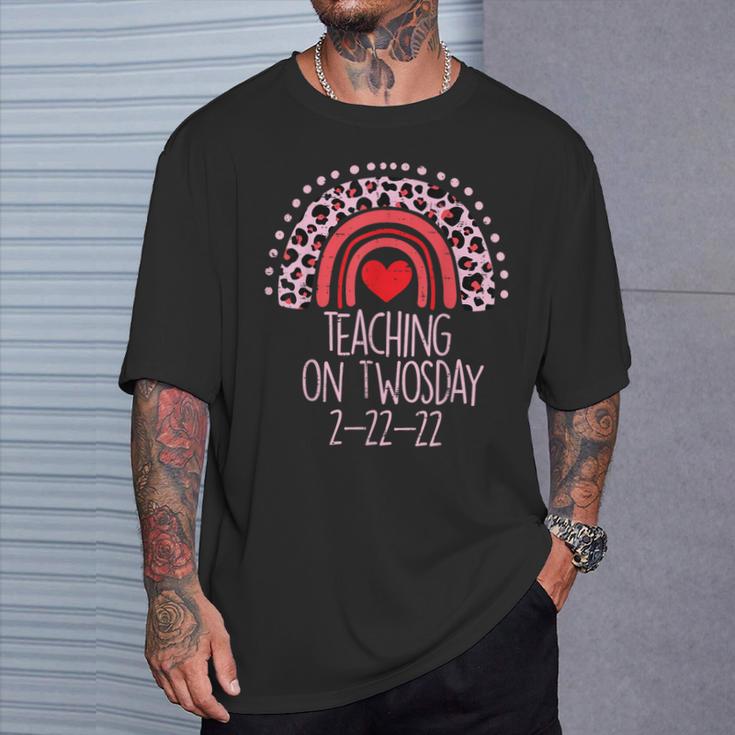 Teaching On Twosday 2-22-22 Twos Day 2022 Teacher Men T-Shirt Gifts for Him