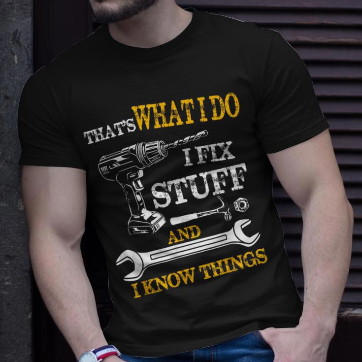 That's What I Do I Fix Stuff And I Know Things Vintage T-Shirt Gifts for Him