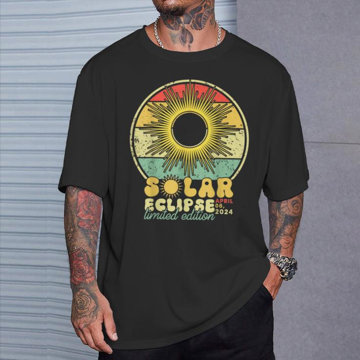 Total Solar Eclipse 2024 April 8 2024 Retro Limited Edition T-Shirt Gifts for Him