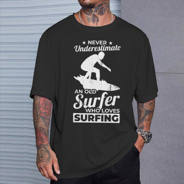 Never Underestimate An Old Surfer Surfing Grandpa T-Shirt Gifts for Him